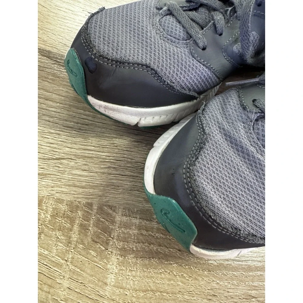 Nike Womens Downshifters Gray and Teal Size 10 Good Condition SB22